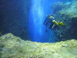 Just before descending into a 30 m deep underwater canion. by Cansu Çetik 